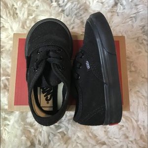 Toddler boys black vans size :5.0